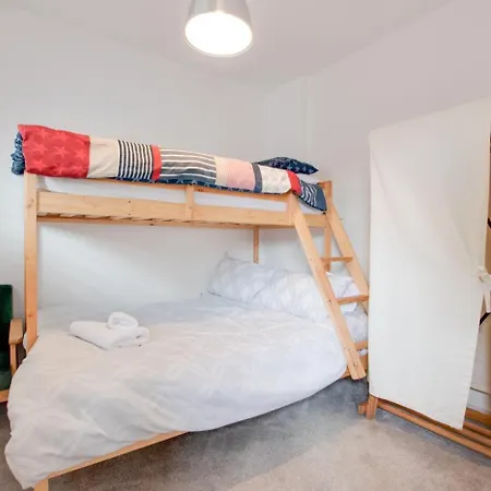 Little Park * Whitby