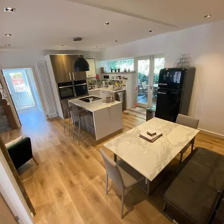 4 Bed In Oc-w1036 Semesterbostad Whitby