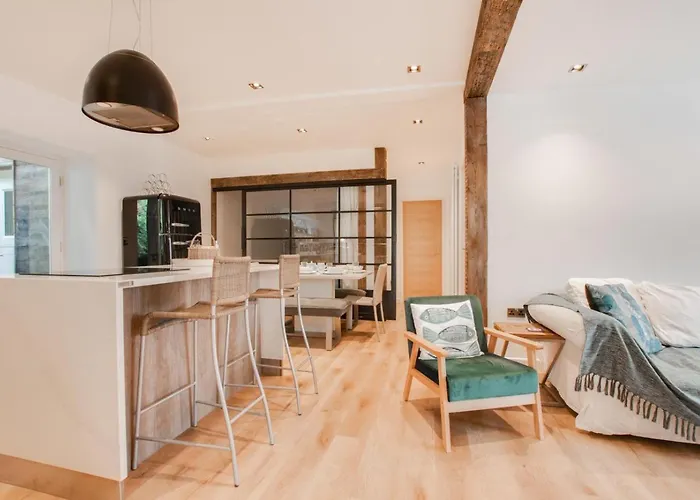 4 Bed In Oc-w1036 * Whitby