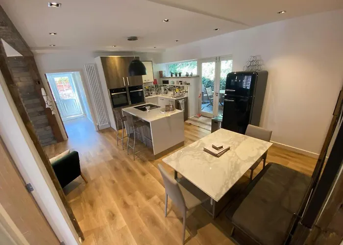 4 Bed In Oc-w1036 Semesterbostad Whitby
