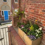 Holiday home 4 Bed In Oc-w1036 *