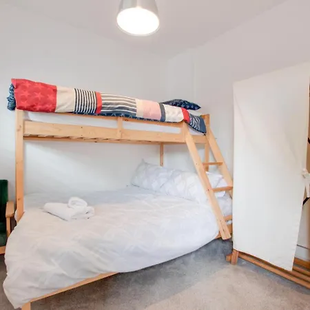 4 Bed In Oc-w1036 *